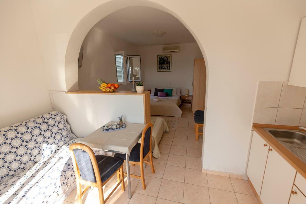 Apartmani Maja Tučepi Buitenkant foto